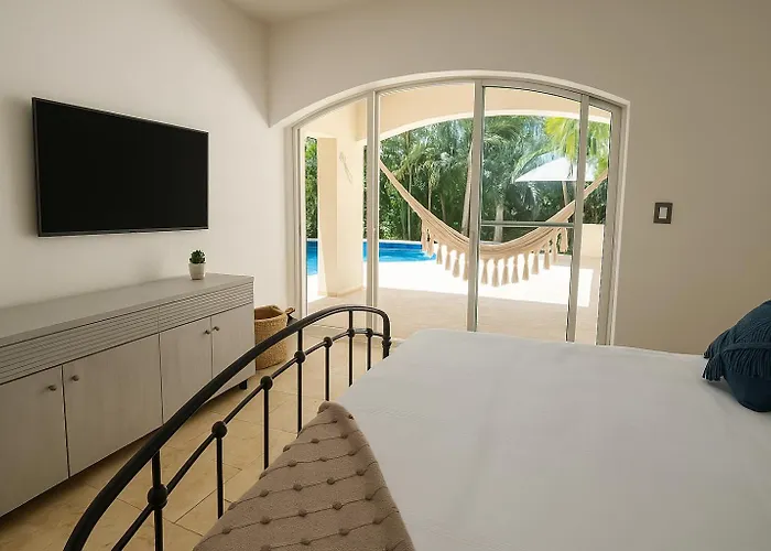 Villa 7br Private Jacuzzi & Pool Sleeps 16 Walk To Lagoon And Golf Puerto Aventuras