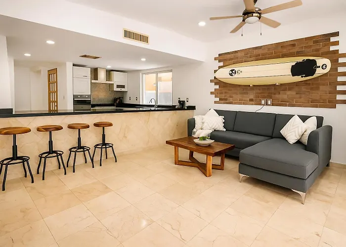 7br Private Jacuzzi & Pool Sleeps 16 Walk To Lagoon And Golf Villa
