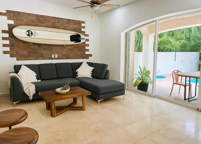 Villa 7br Private Jacuzzi & Pool Sleeps 16 Walk To Lagoon And Golf *