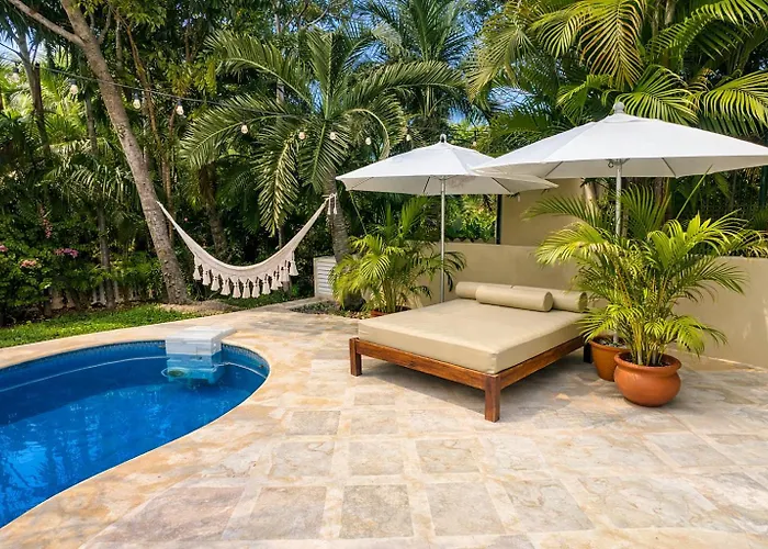 Villa 7br Private Jacuzzi & Pool Sleeps 16 Walk To Lagoon And Golf