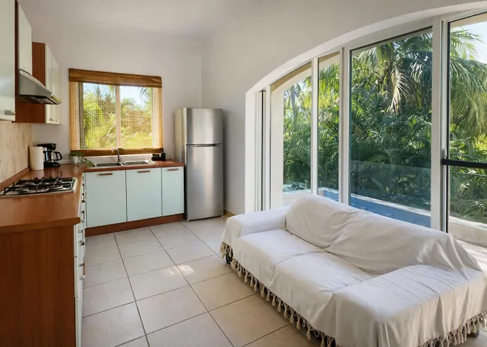 7br Private Jacuzzi & Pool Sleeps 16 Walk To Lagoon And Golf *
